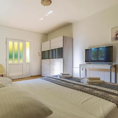Апартаменты Stunning In With Wifi